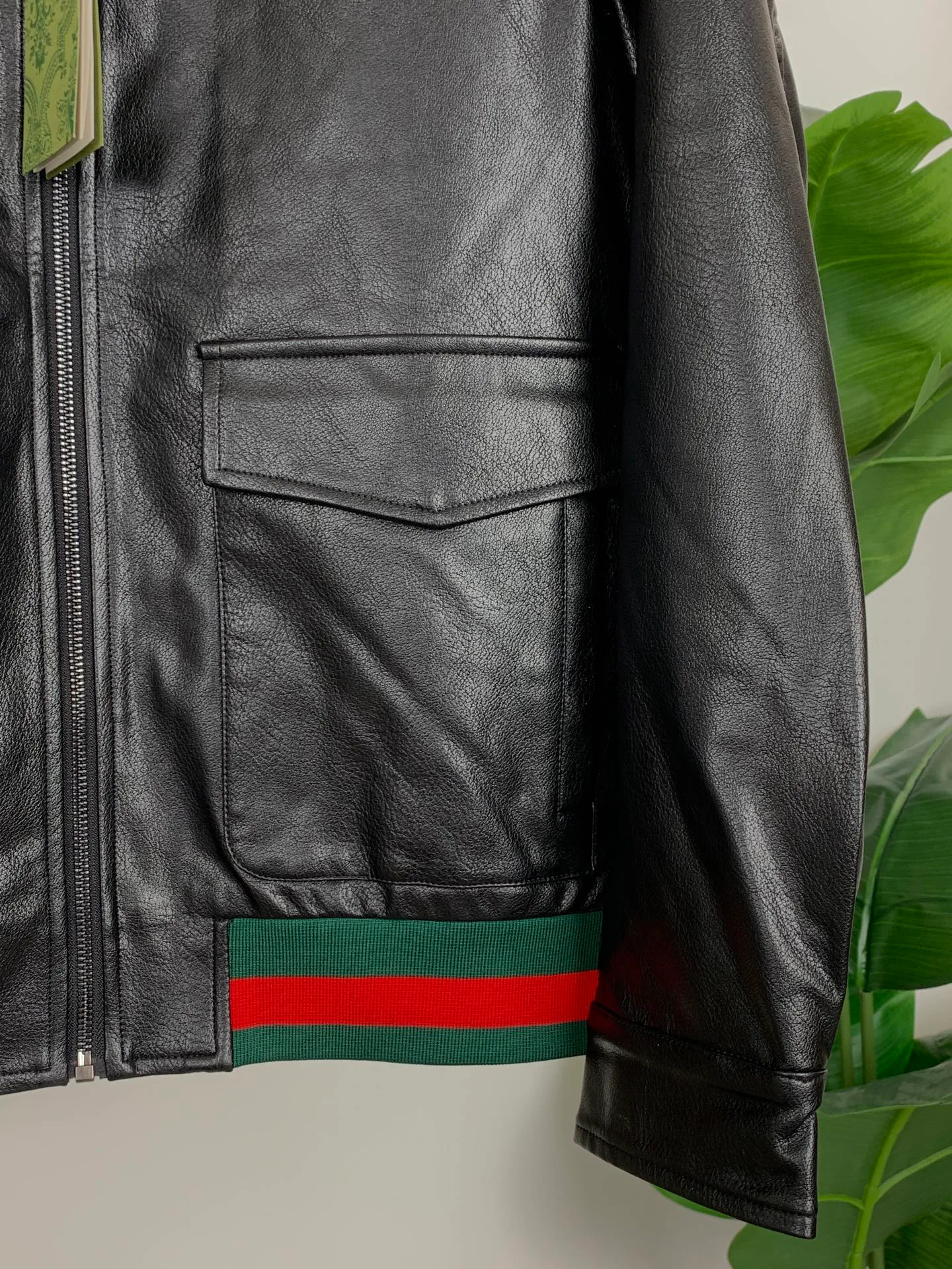 Кожаные Куртки И Дублёнки Мужские Gucci 607763