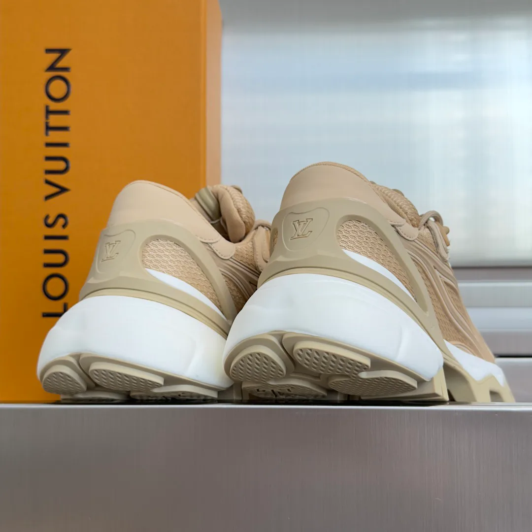 Кроссовки Женские Louis Vuitton 17950393