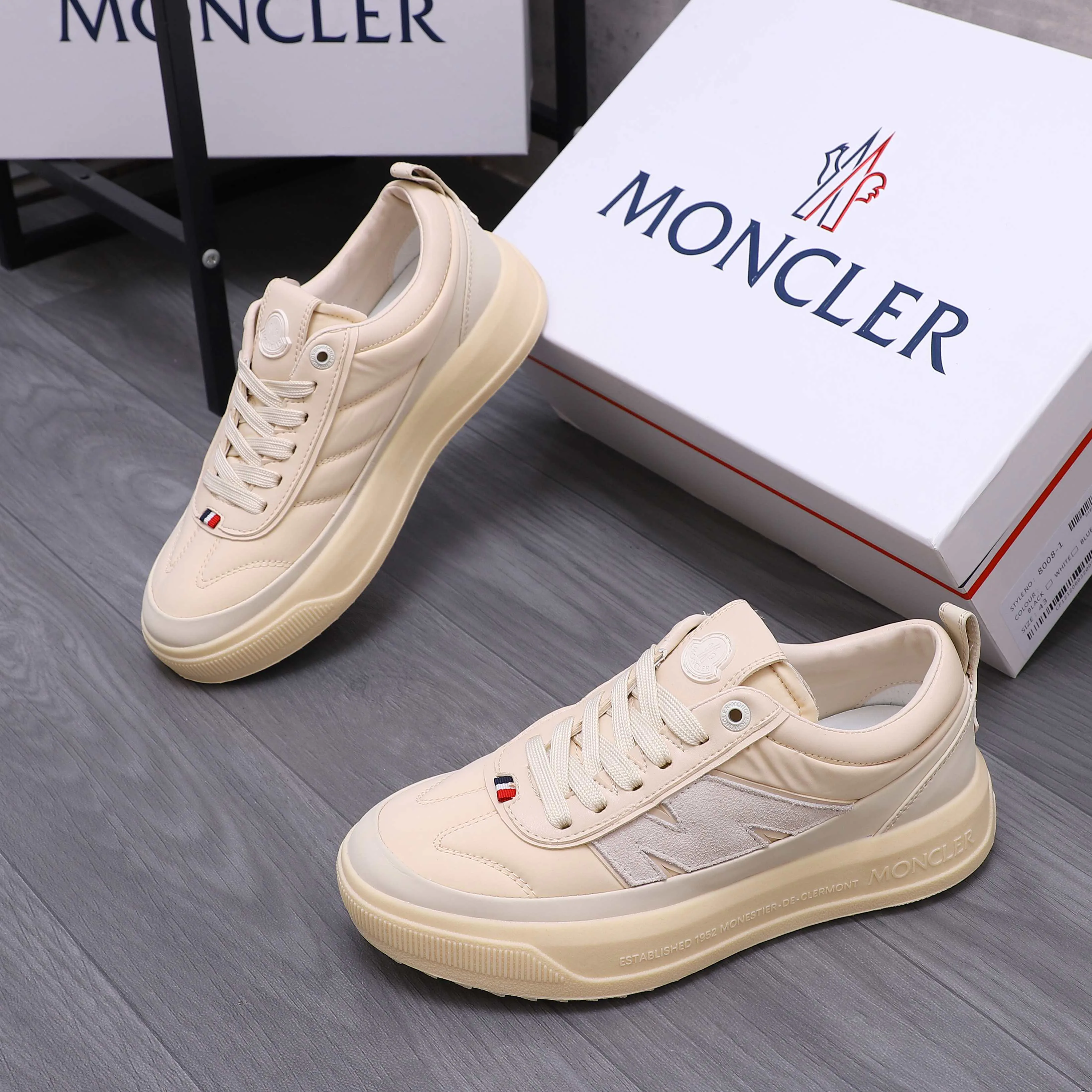 Кроссовки Женские Moncler 10199656
