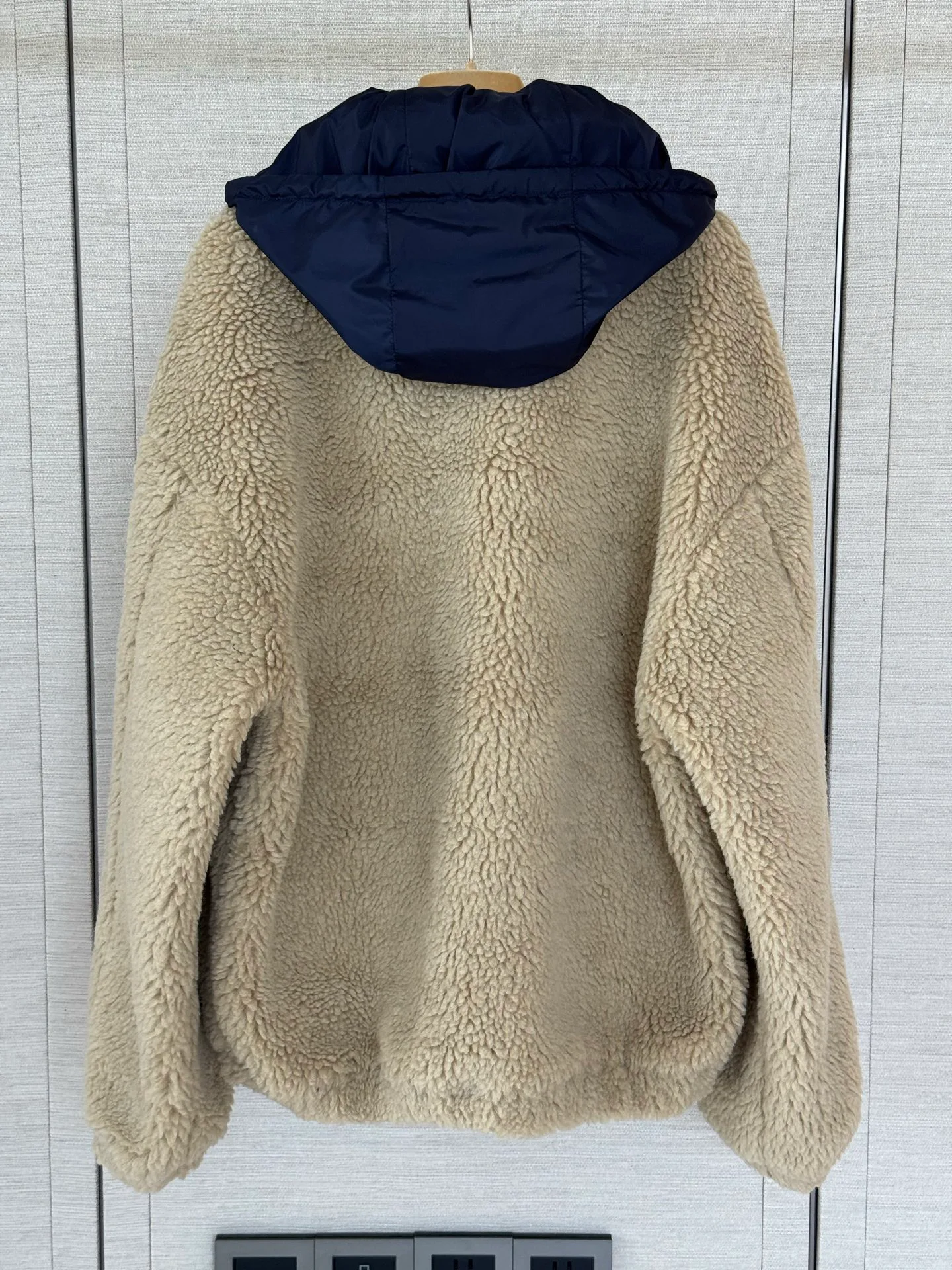 Куртки И Пуховики Женские Miu Miu 18815217