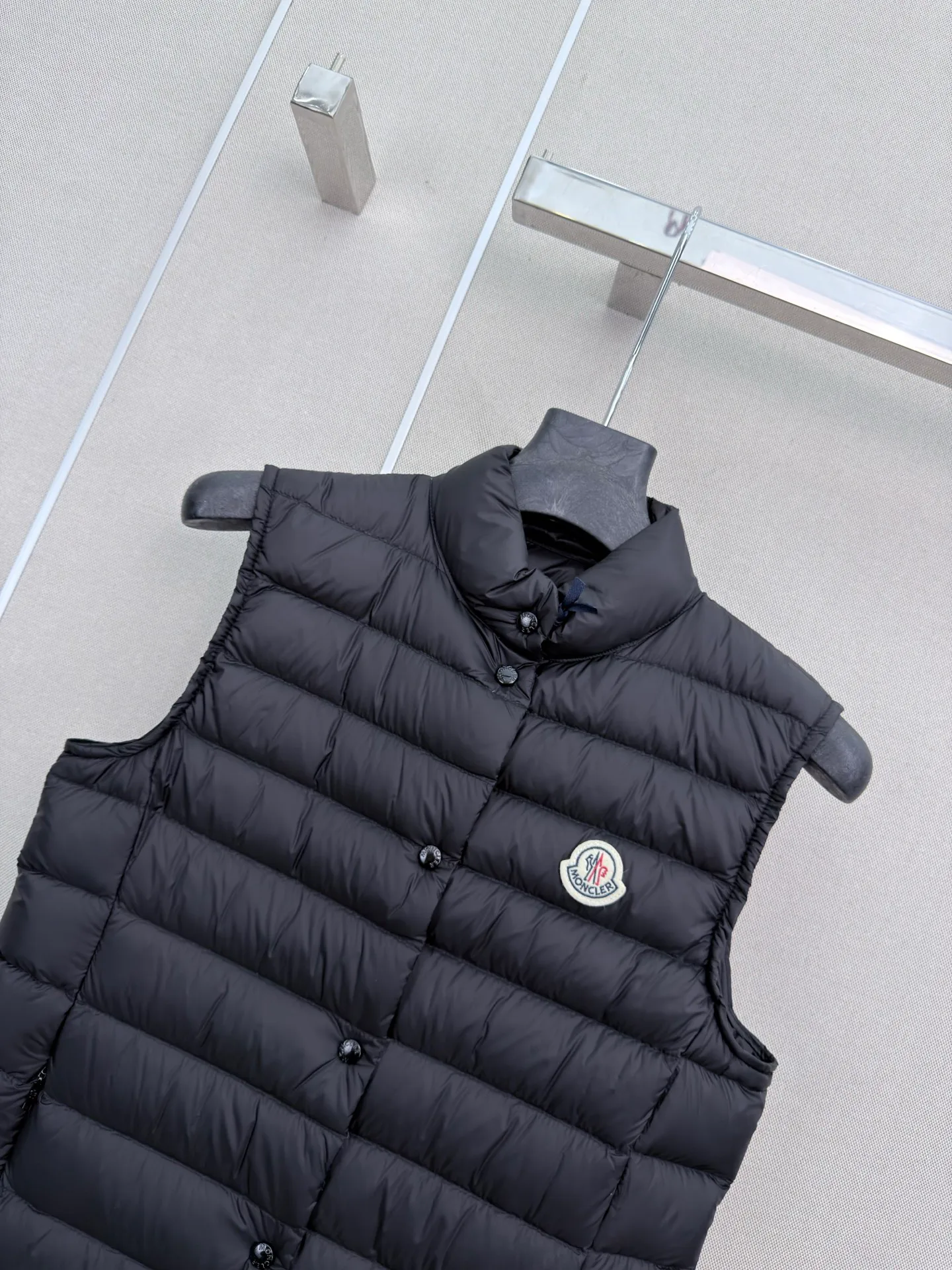 Жилеты Женские Moncler 18108524