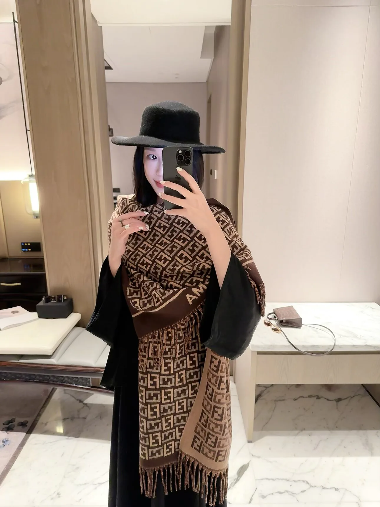 Шарфы Fendi 18003010