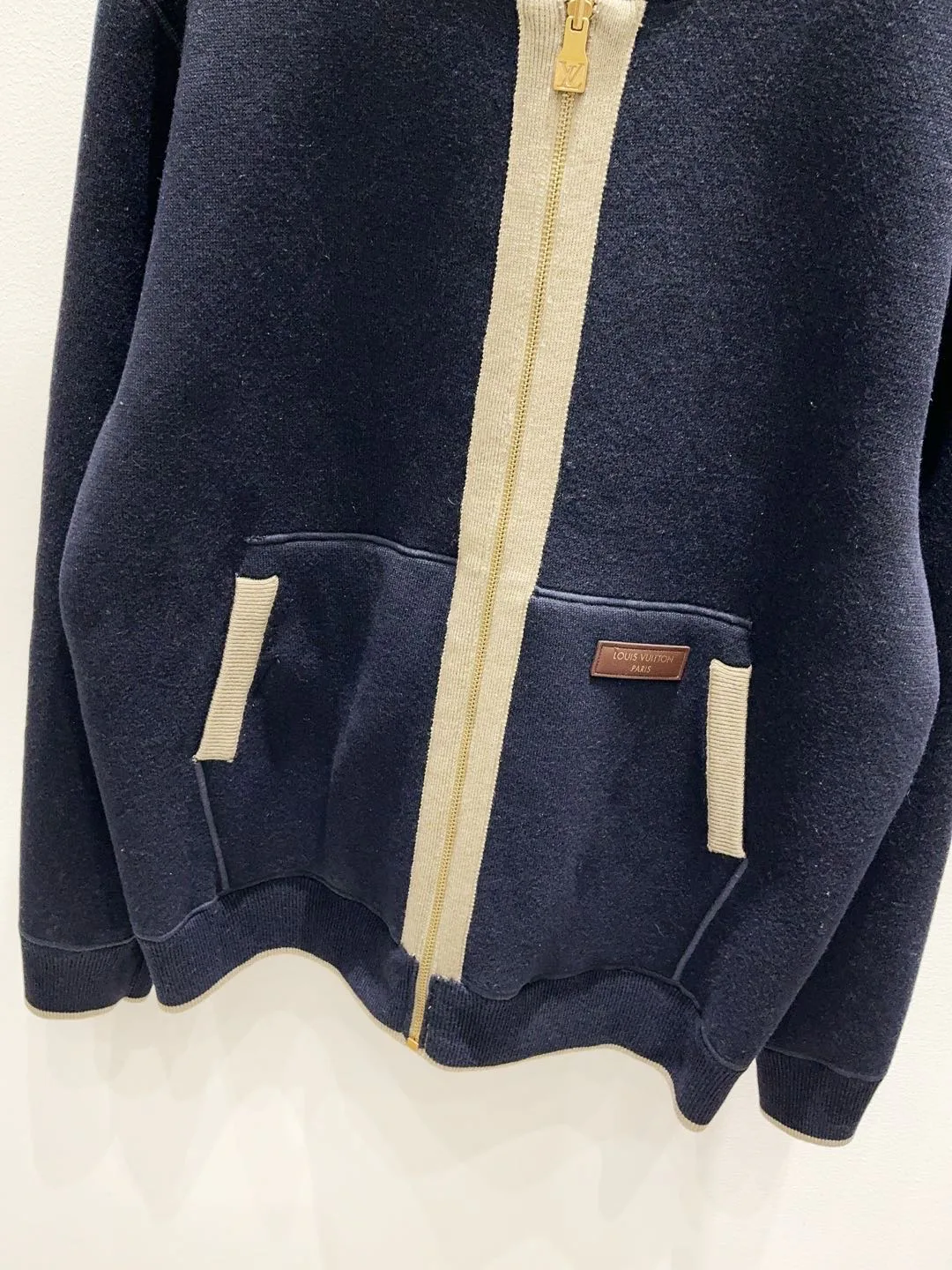 Куртки И Пуховики Женские Louis Vuitton 18742494