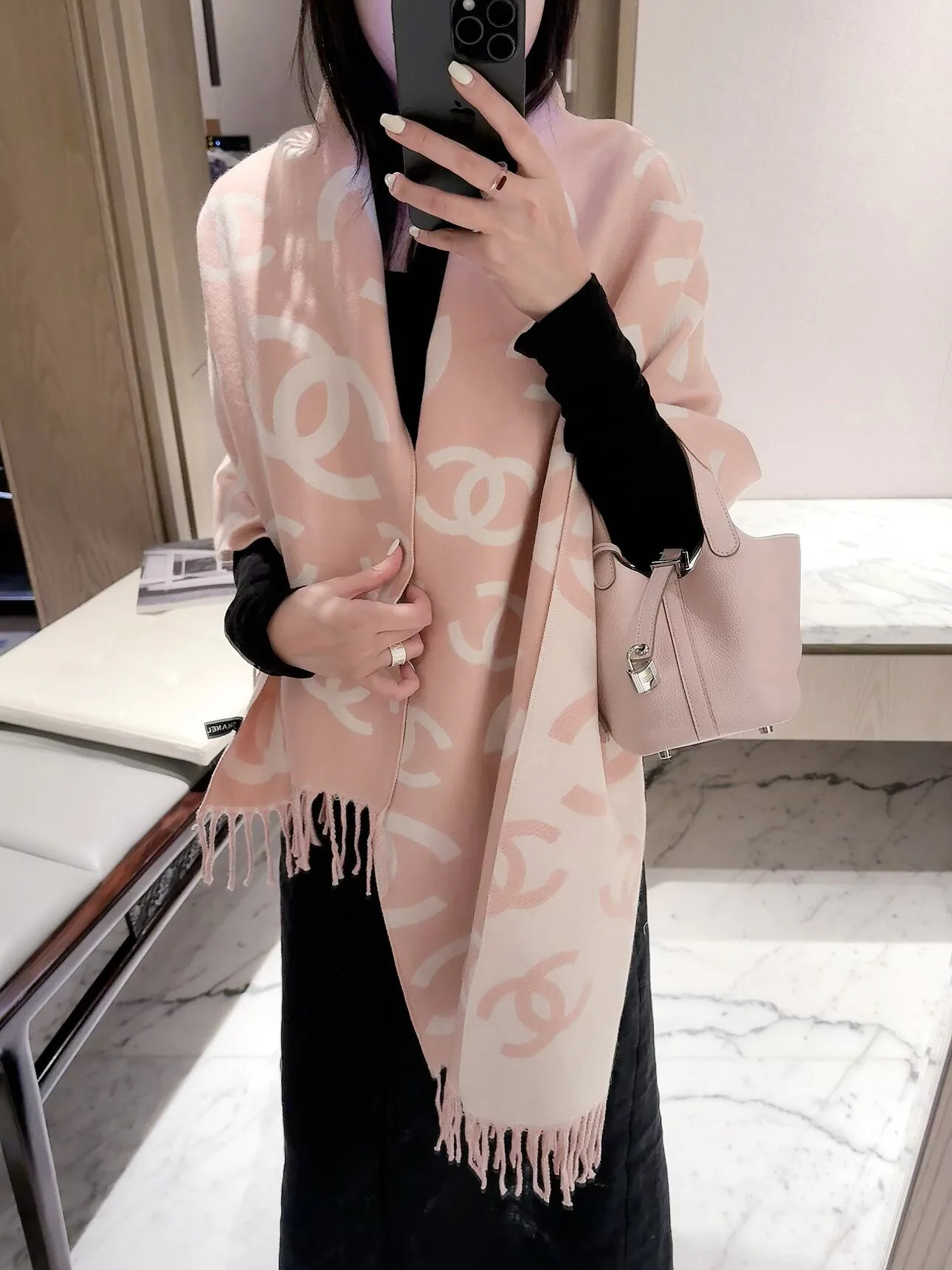 Шарфы Chanel 18222748