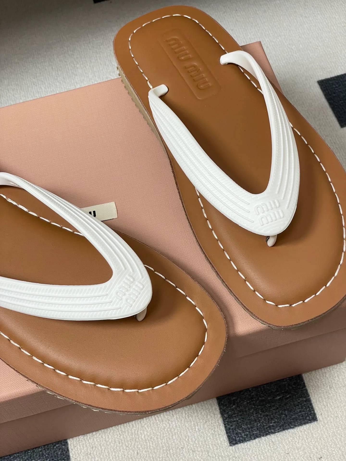 Шлепанцы Женские Miu Miu 13343854