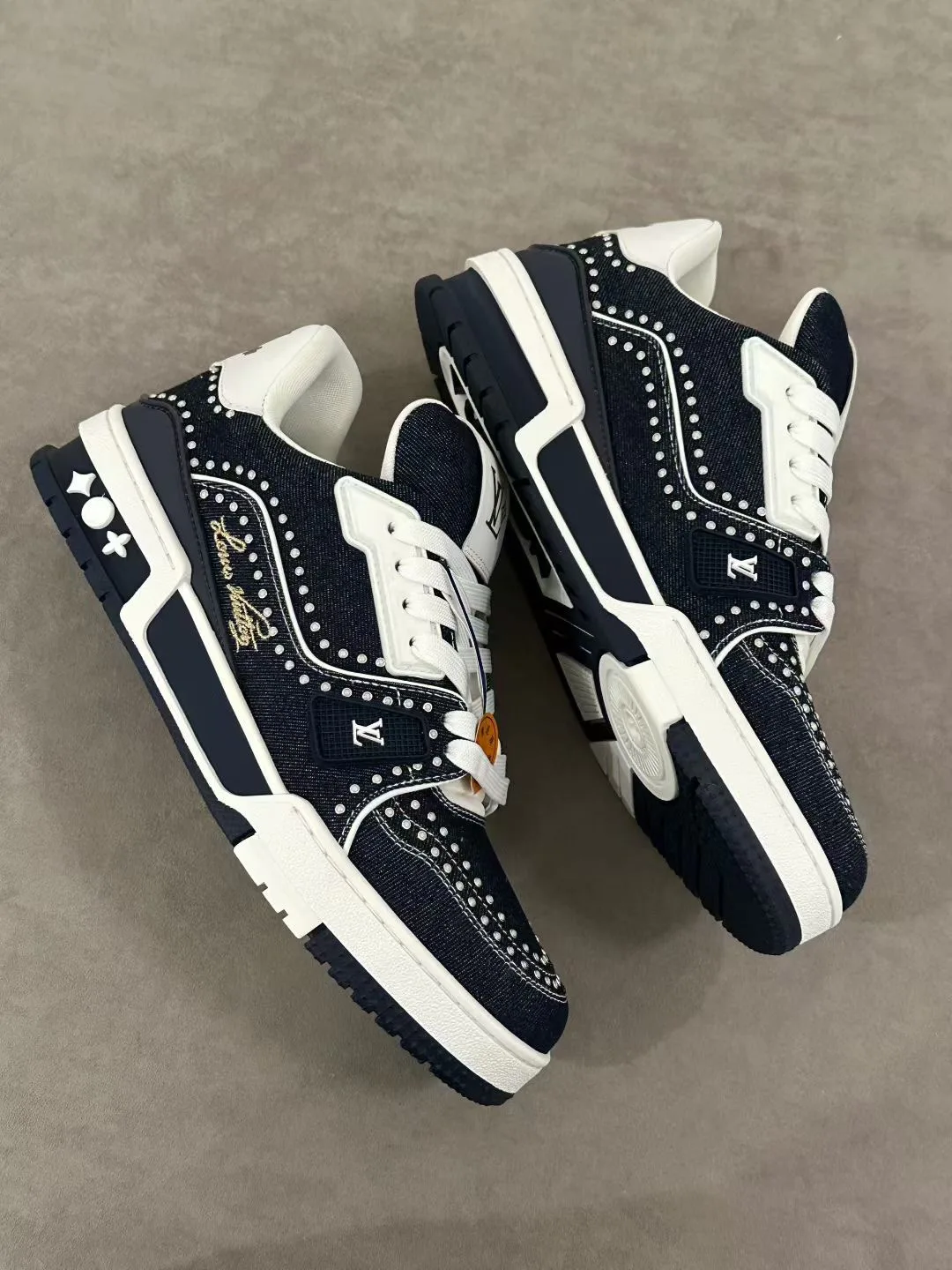 Кроссовки Женские Louis Vuitton 1257951