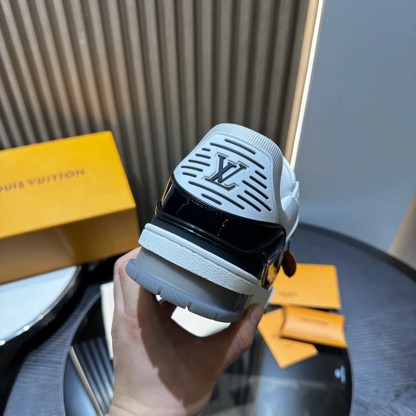 Кроссовки Женские Louis Vuitton 857726