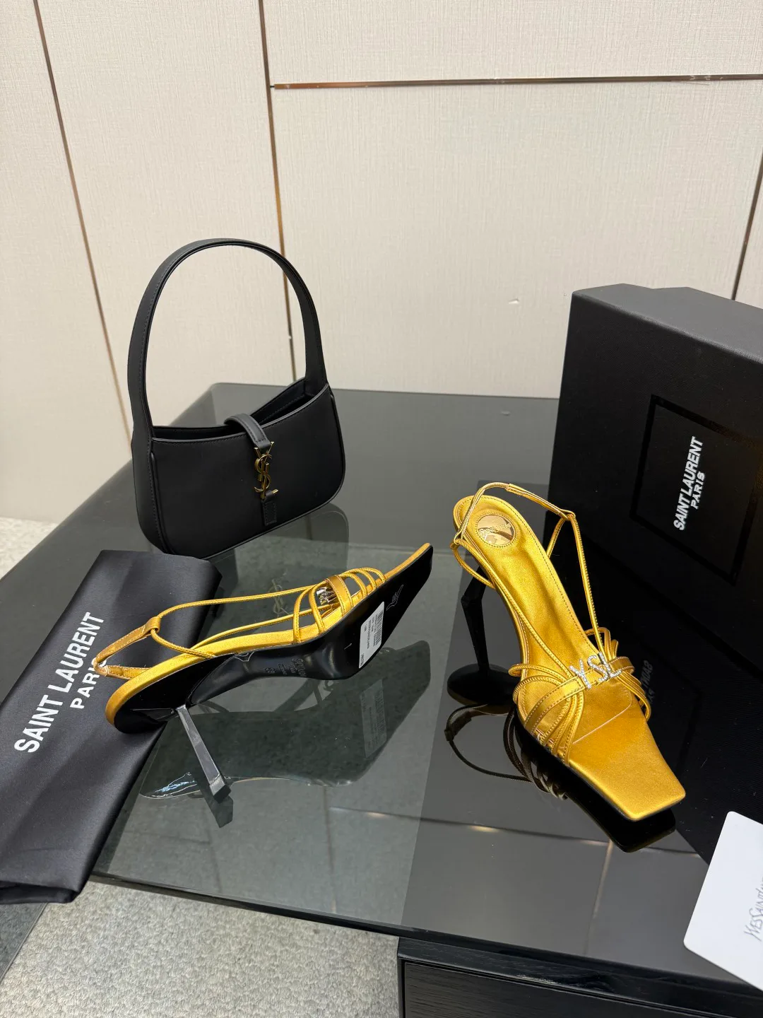 Босоножки Женские Saint Laurent 1435316