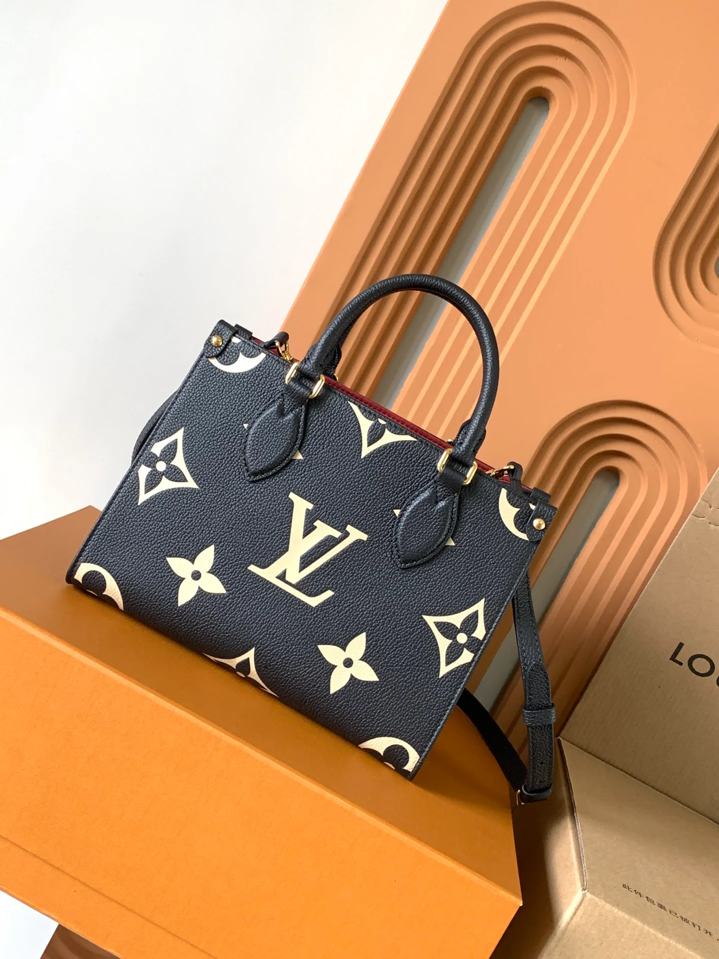 Классические Сумки Женские Louis Vuitton 18148138