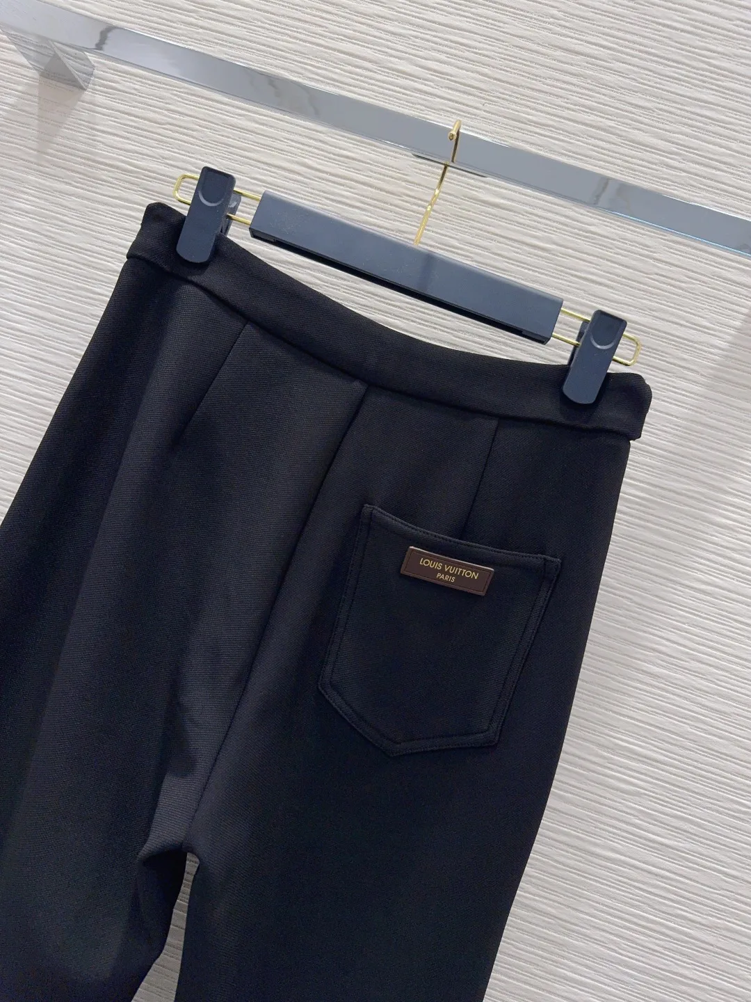 Брюки Женские Louis Vuitton 18689821