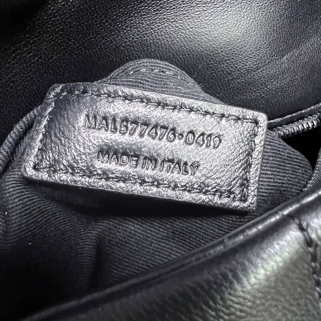 Сумки На Ремне Женские Saint Laurent 11664907