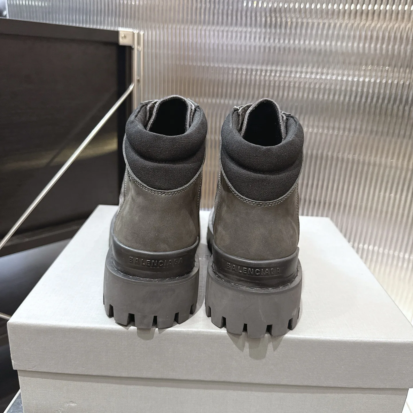 Ботинки Мужские Balenciaga 18598041