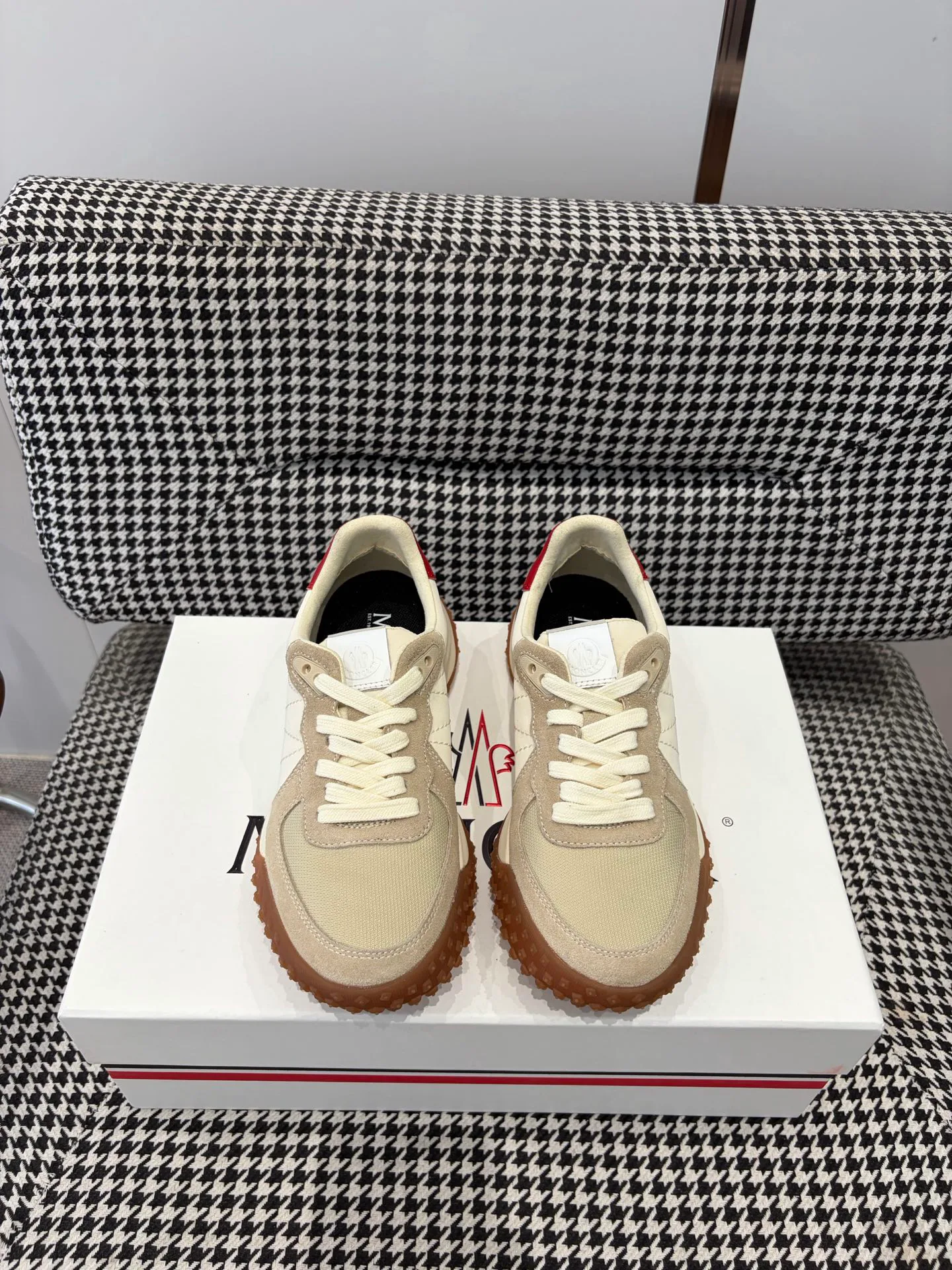 Кроссовки Женские Moncler 19081254