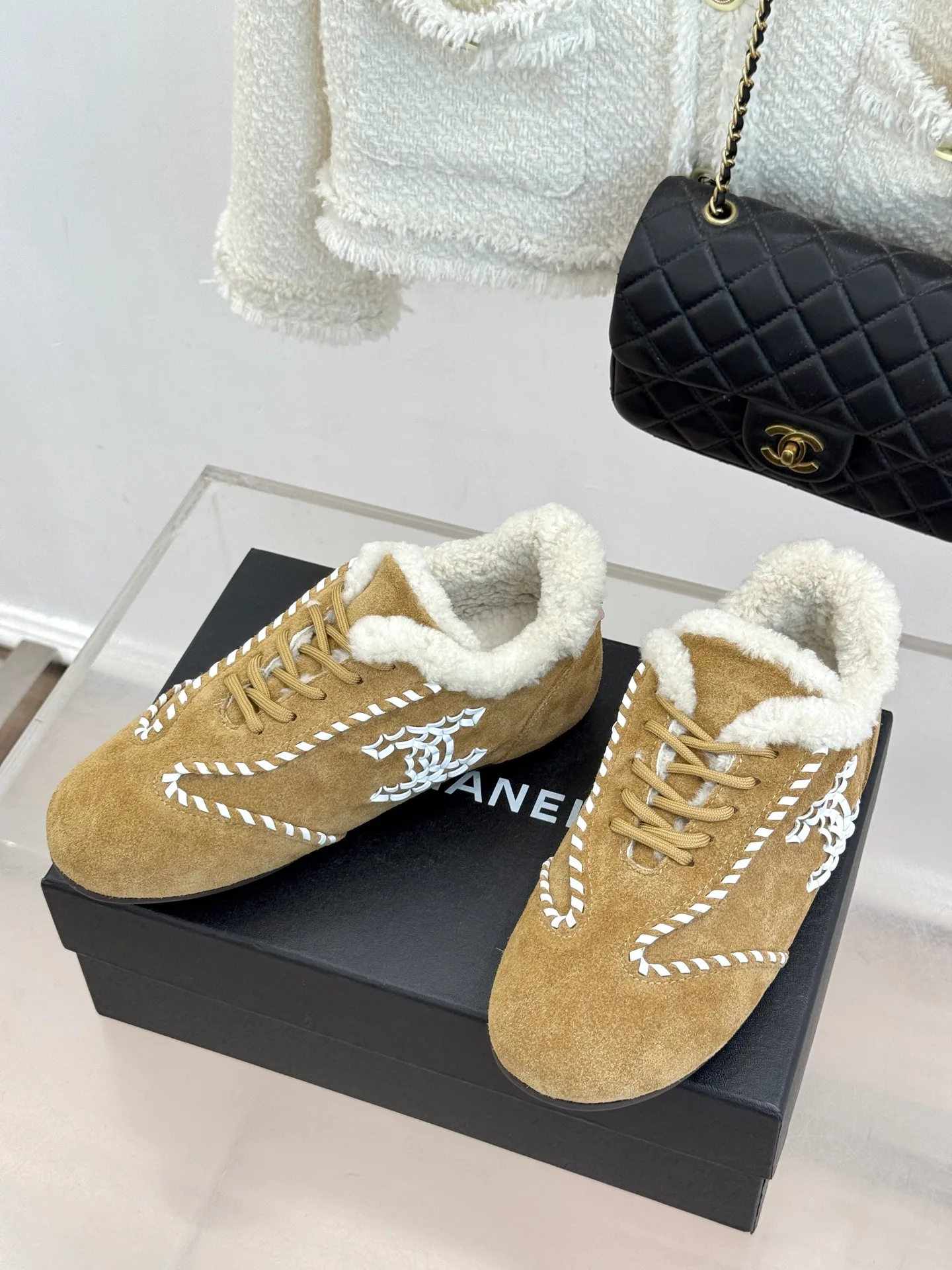 Кроссовки Женские Chanel 18788747