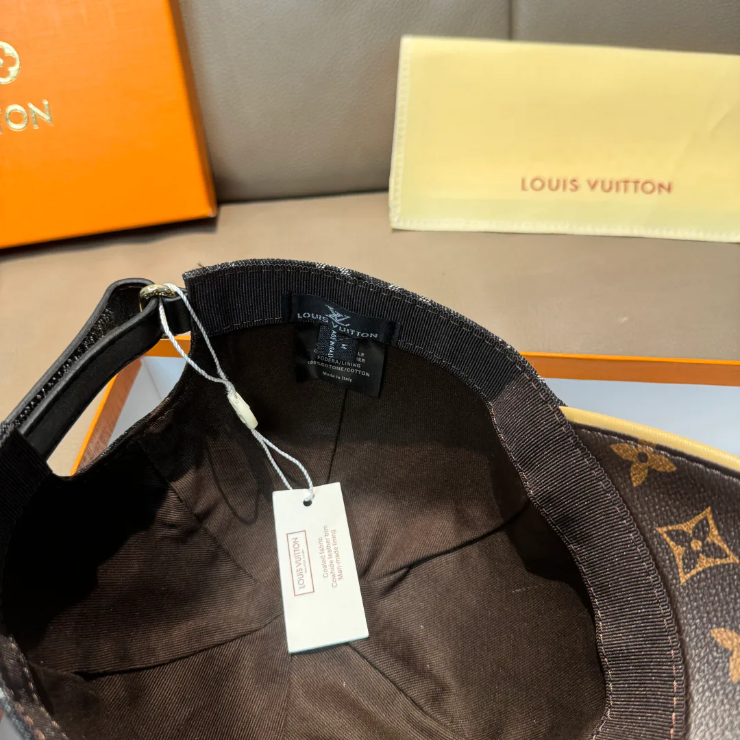 Головные Уборы Louis Vuitton 18347057