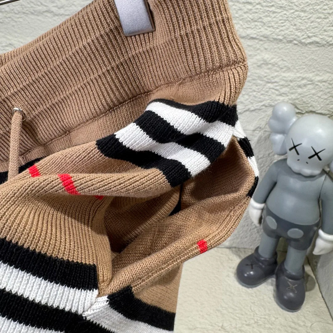 Шорты Мужские Burberry 17157702