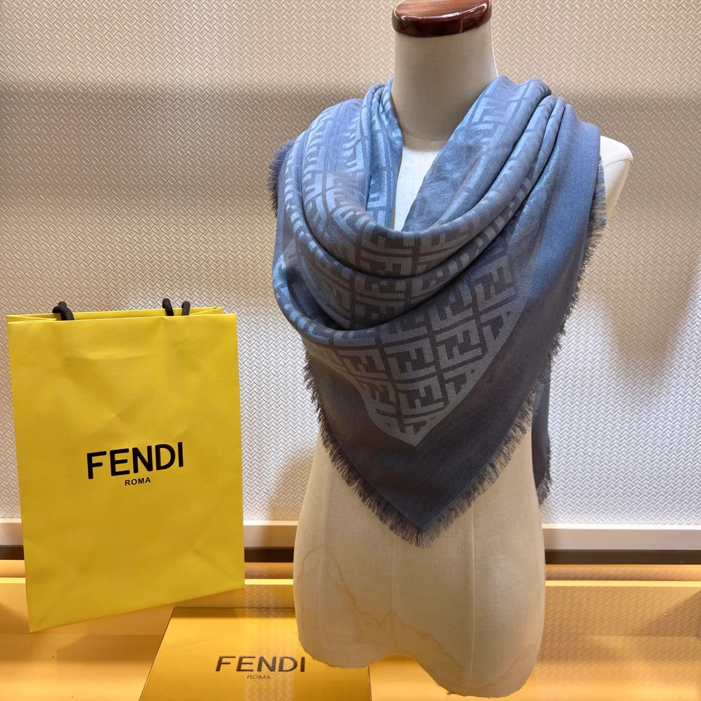 Шарфы Fendi 397429