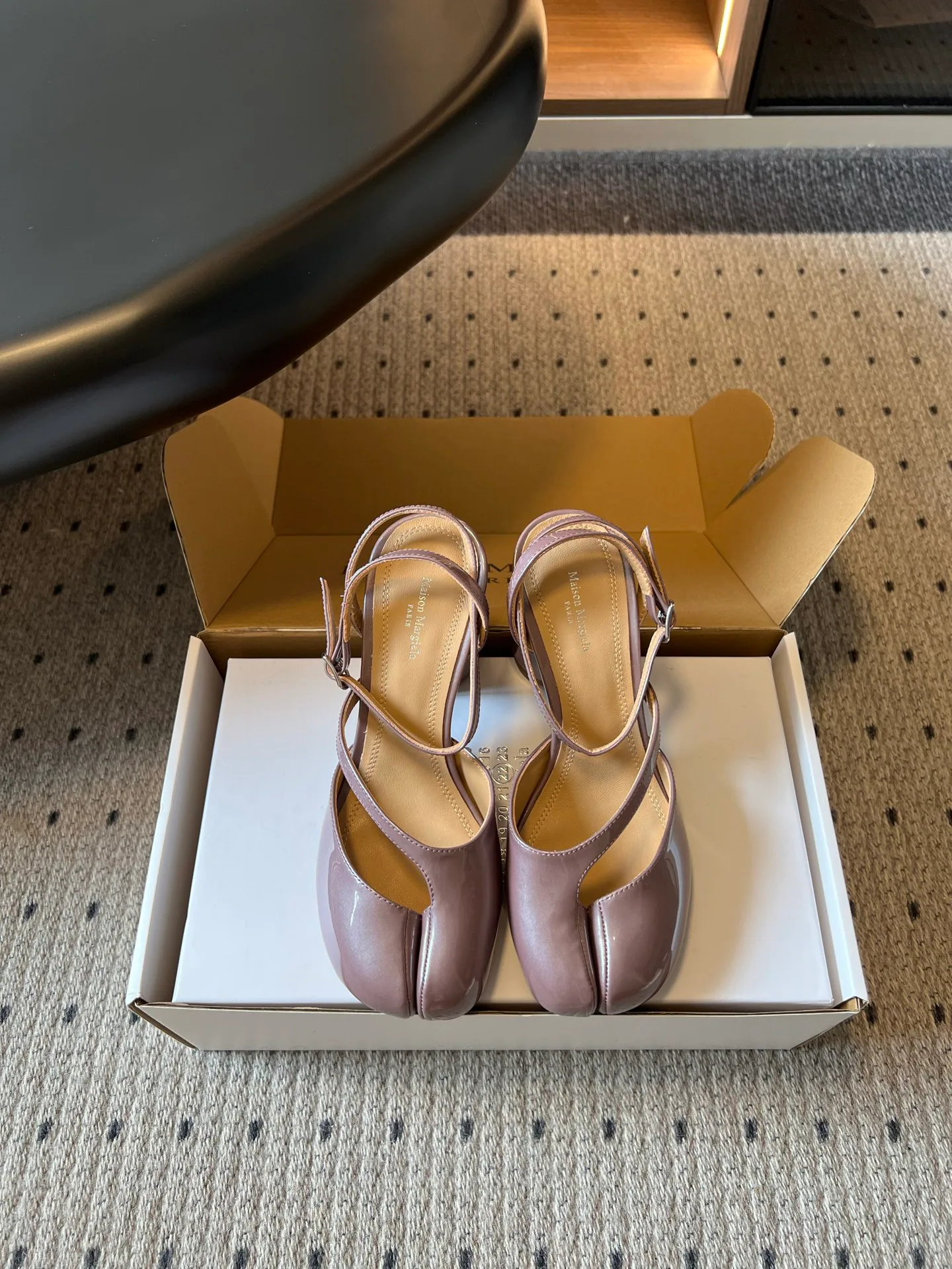 Босоножки Женские Maison Margiela 17686645