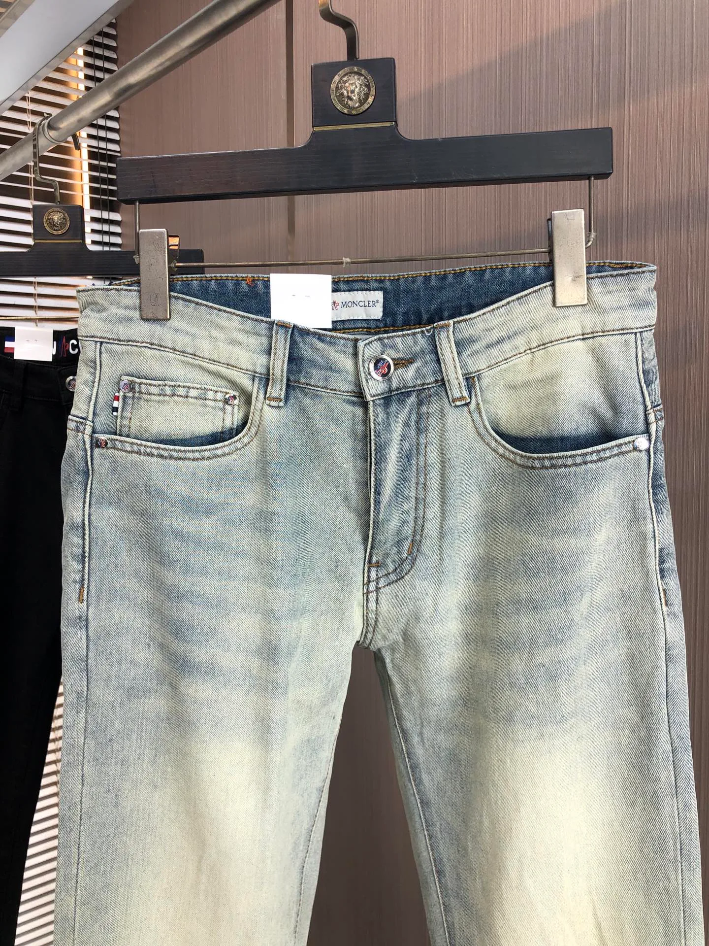 Джинсы Женские Moncler 10186826