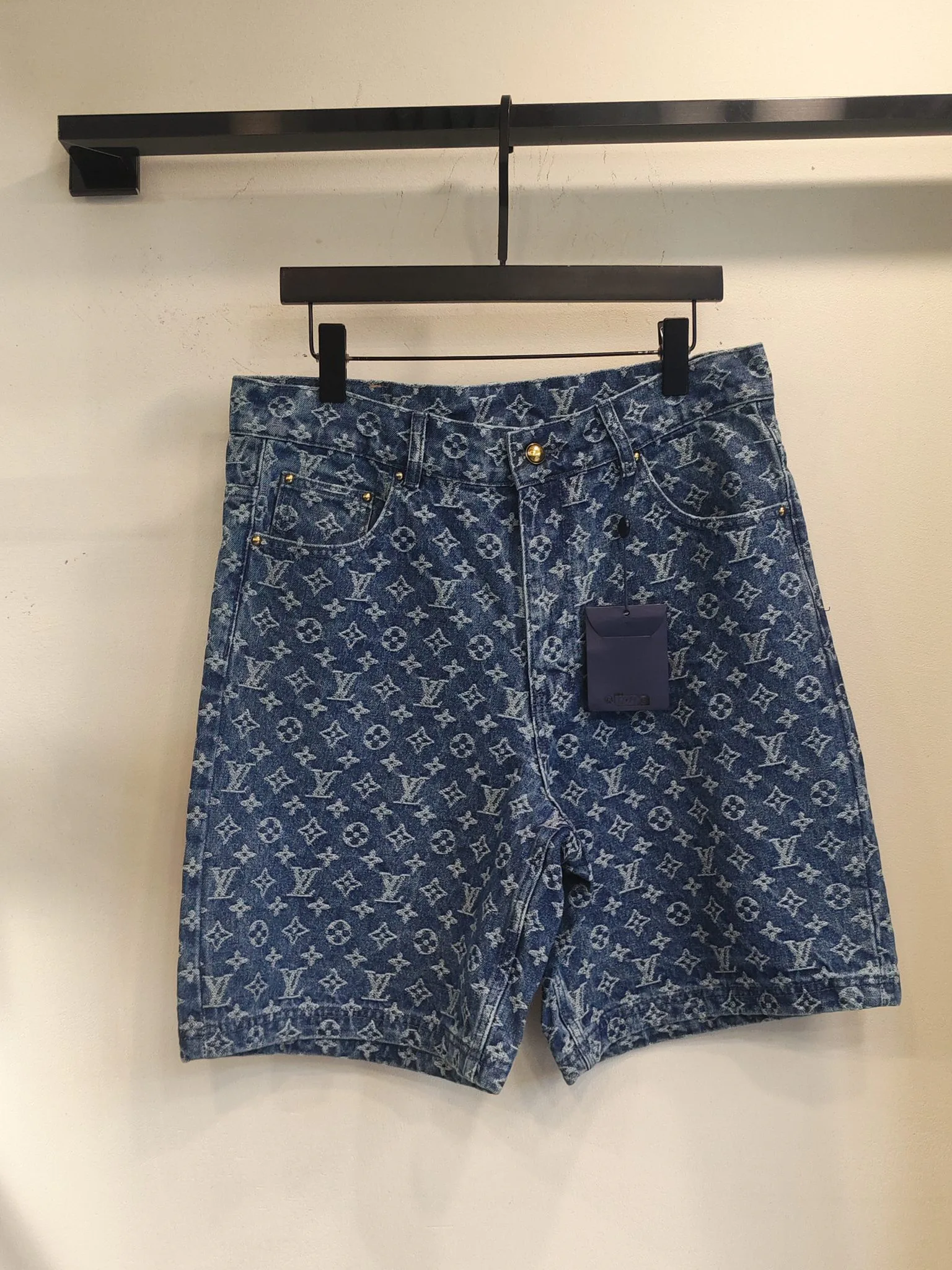 Шорты Женские Louis Vuitton 12836831