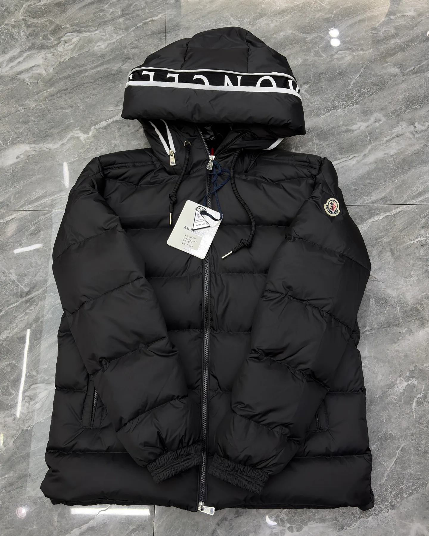 Куртки И Пуховики Женские Moncler 17568682