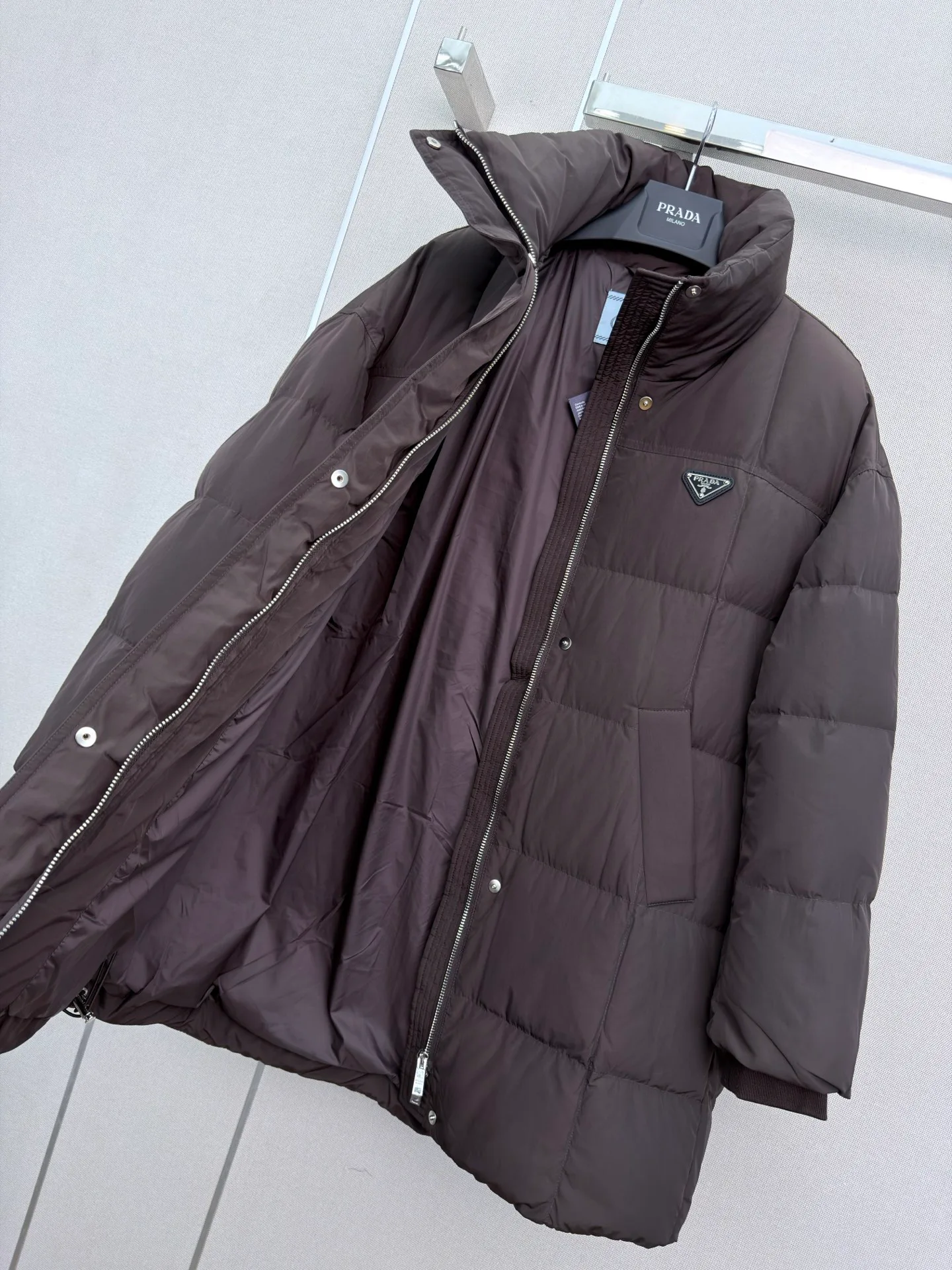 Куртки И Пуховики Женские Prada 18402404