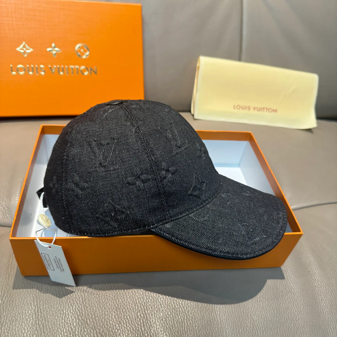 Головные Уборы Louis Vuitton 11529588