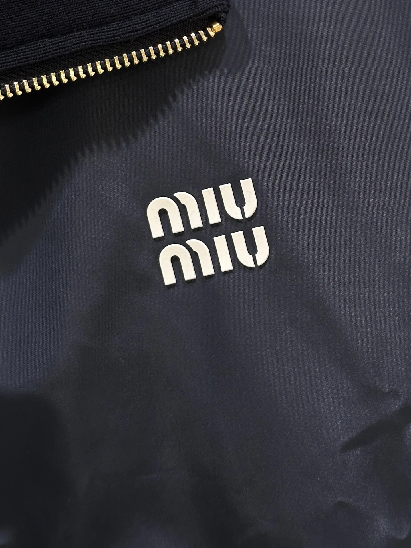 Куртки И Пуховики Женские Miu Miu 18047639
