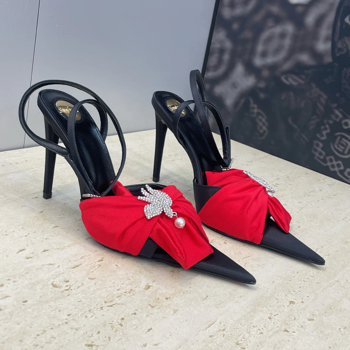 Босоножки Женские Saint Laurent 3009075