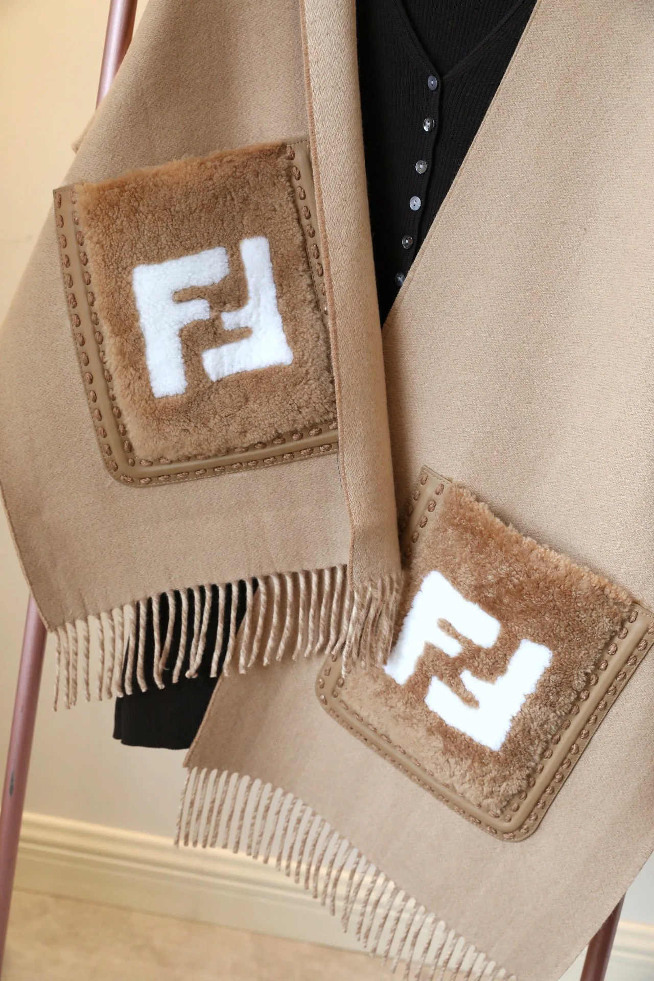 Шарфы Fendi 18265997
