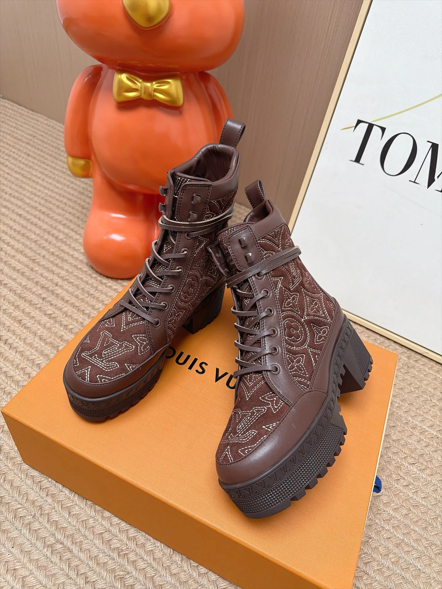 Ботинки Женские Louis Vuitton 18239718