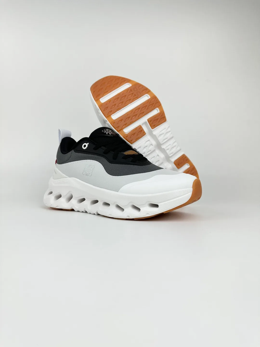 Кроссовки Женские Loewe 11228561