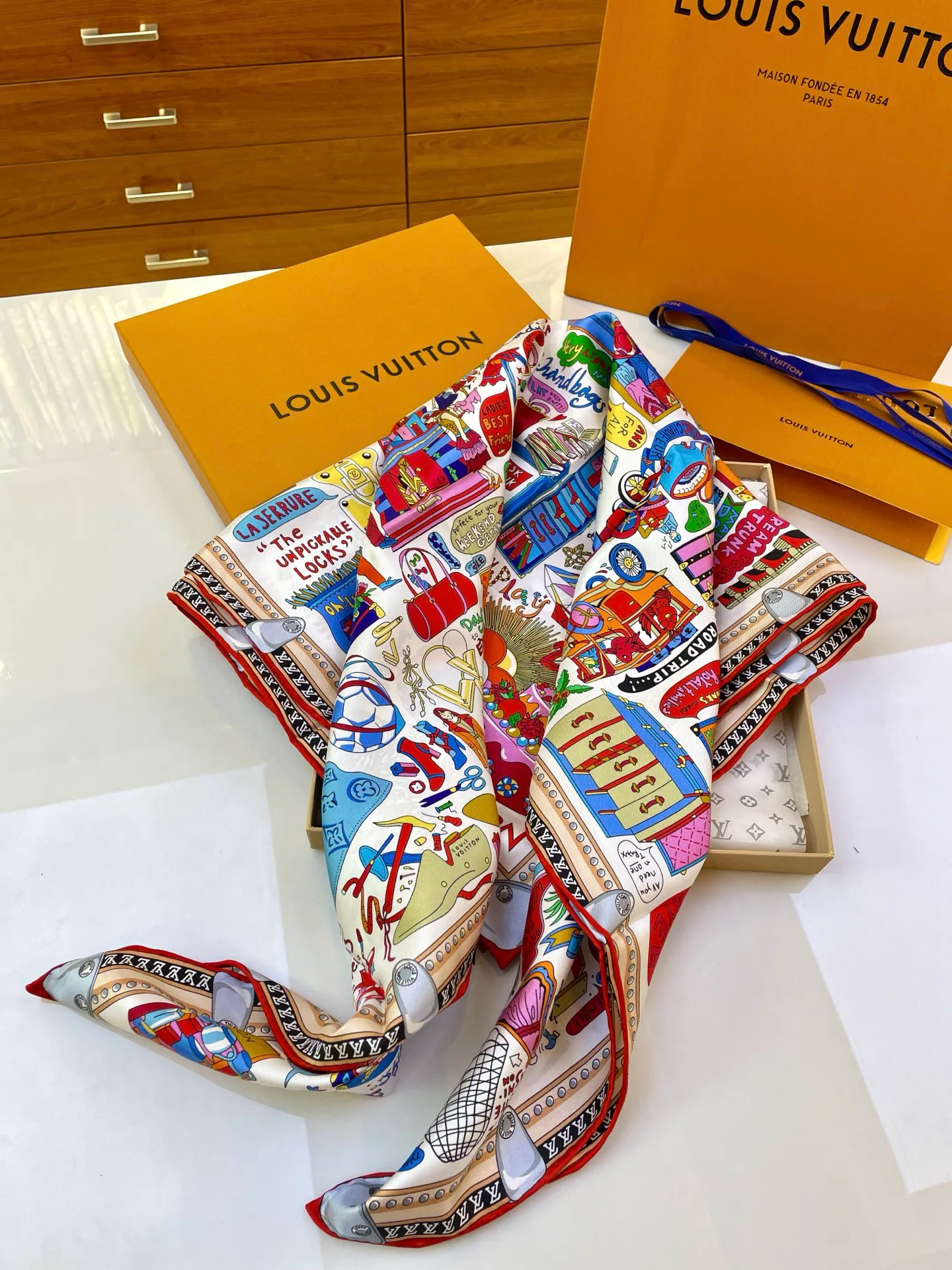 Шарфы Louis Vuitton 6645279