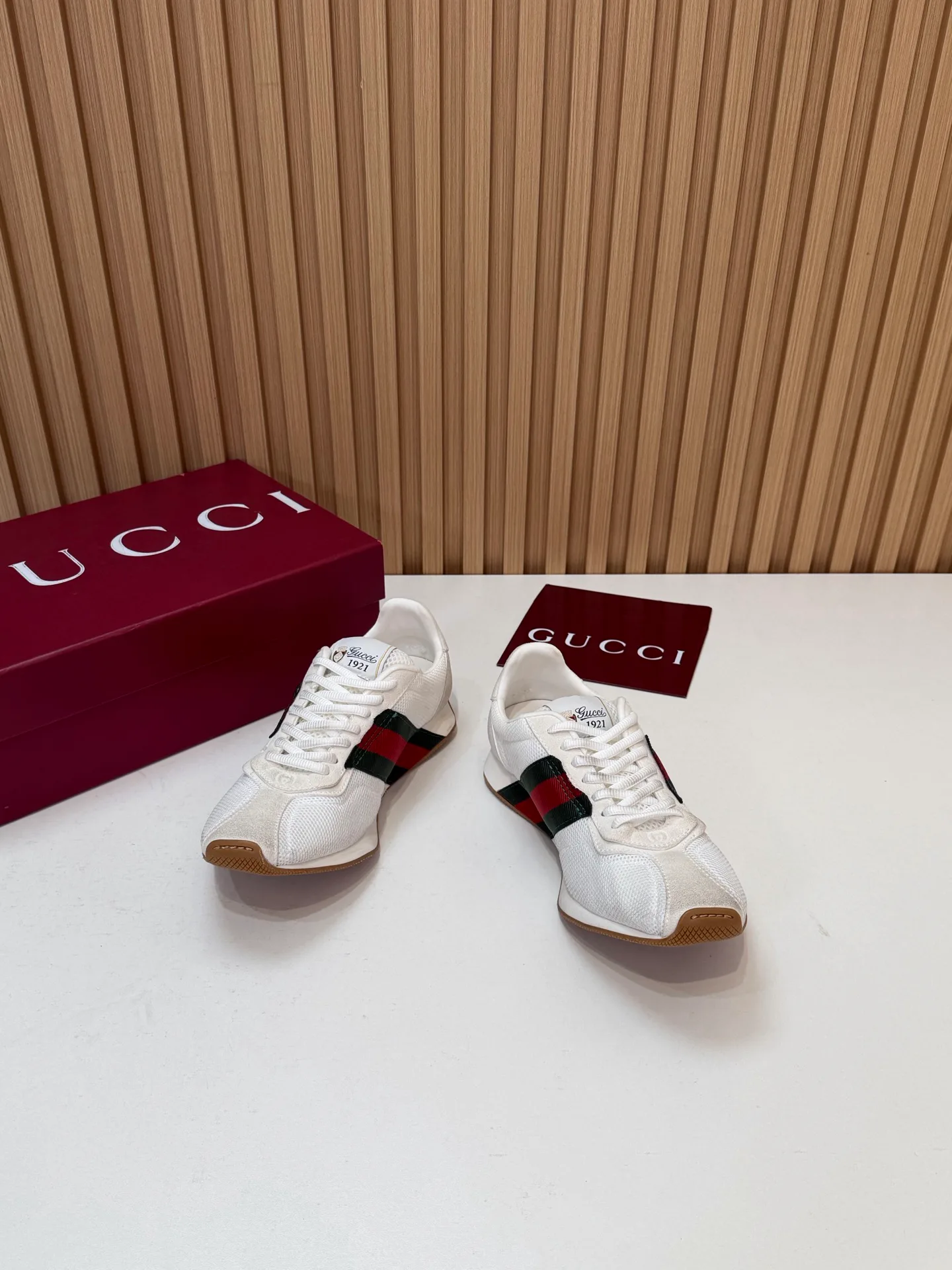Кроссовки Женские Gucci 19766246