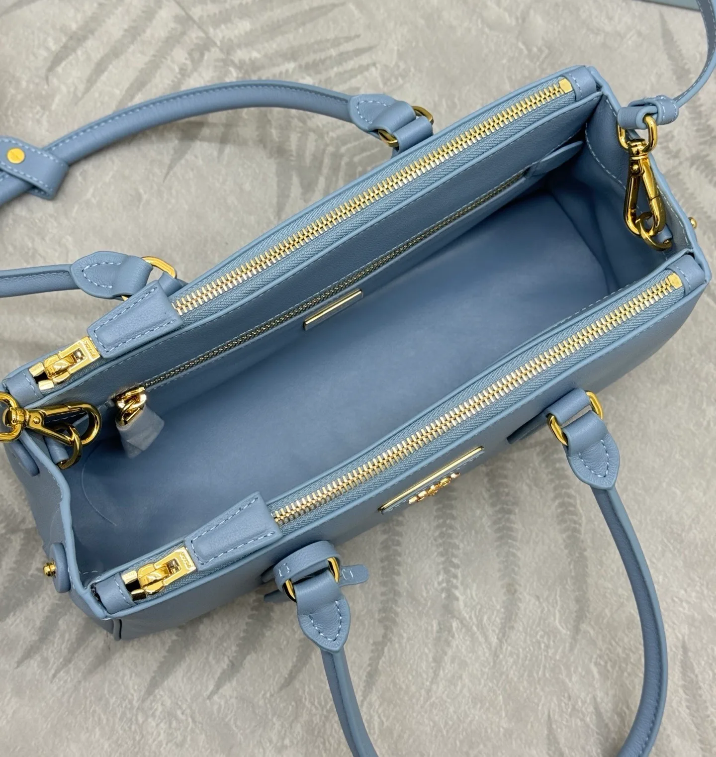 Классические Сумки Женские Prada 11353030