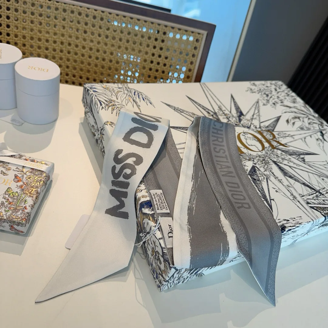 Платки Christian Dior 11055445