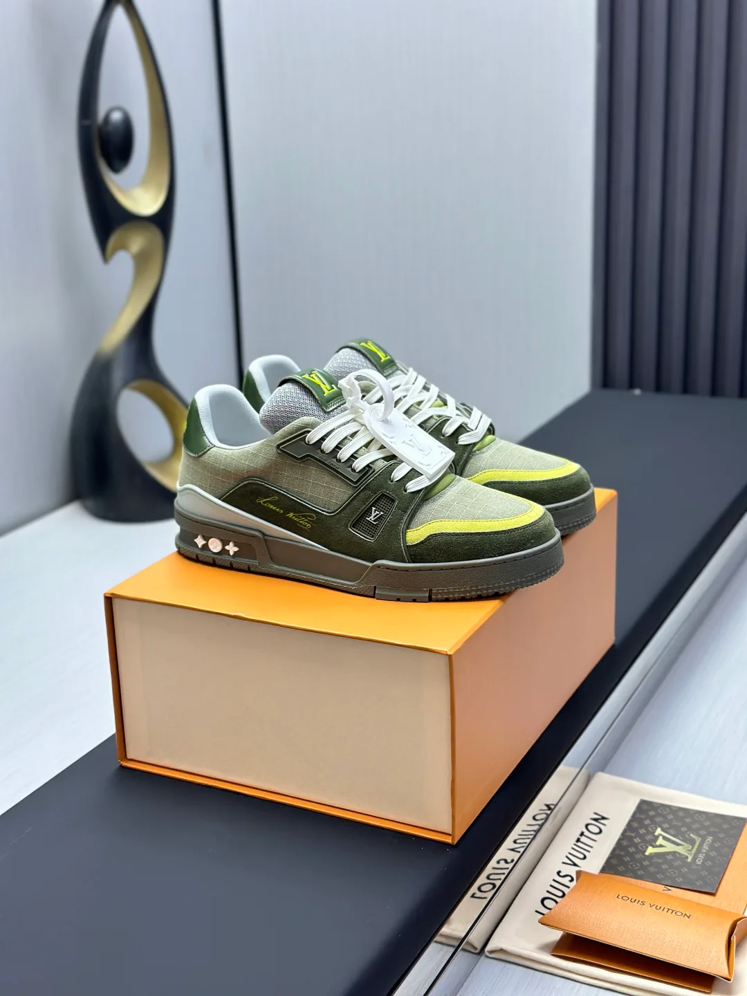 Кроссовки Женские Louis Vuitton 153034