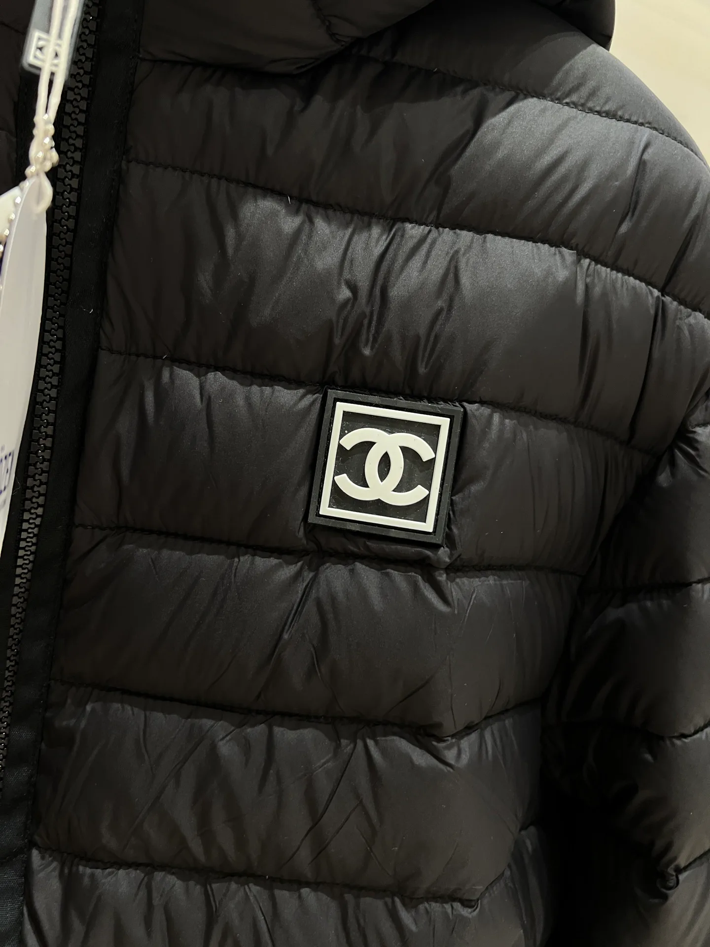 Куртки И Пуховики Женские Chanel 18727164