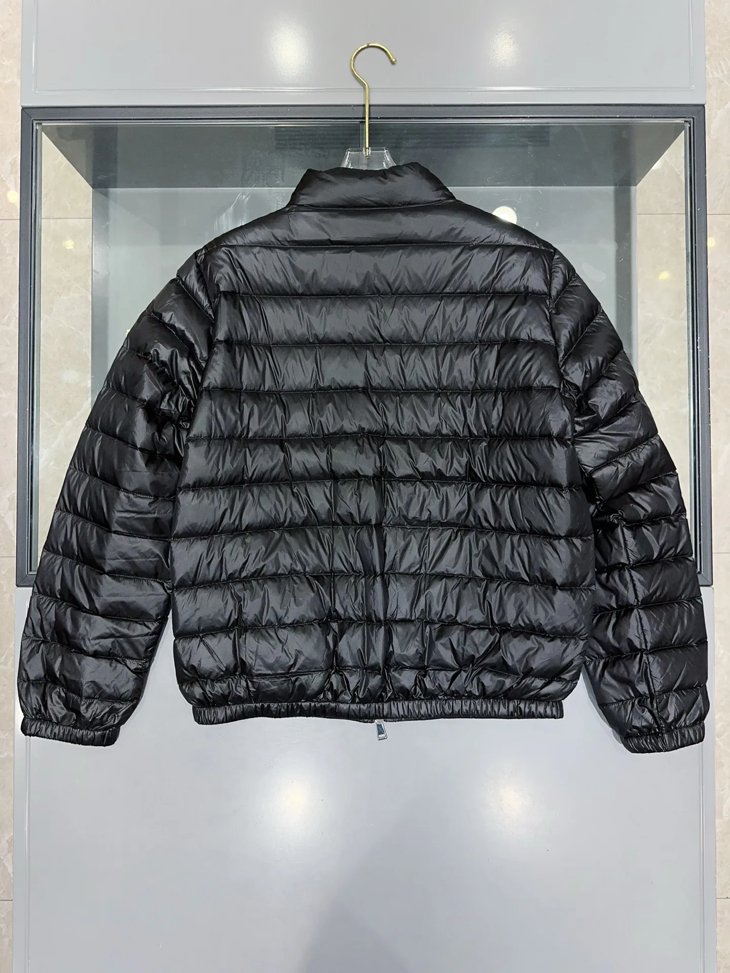 Куртки И Пуховики Женские Moncler 19084321