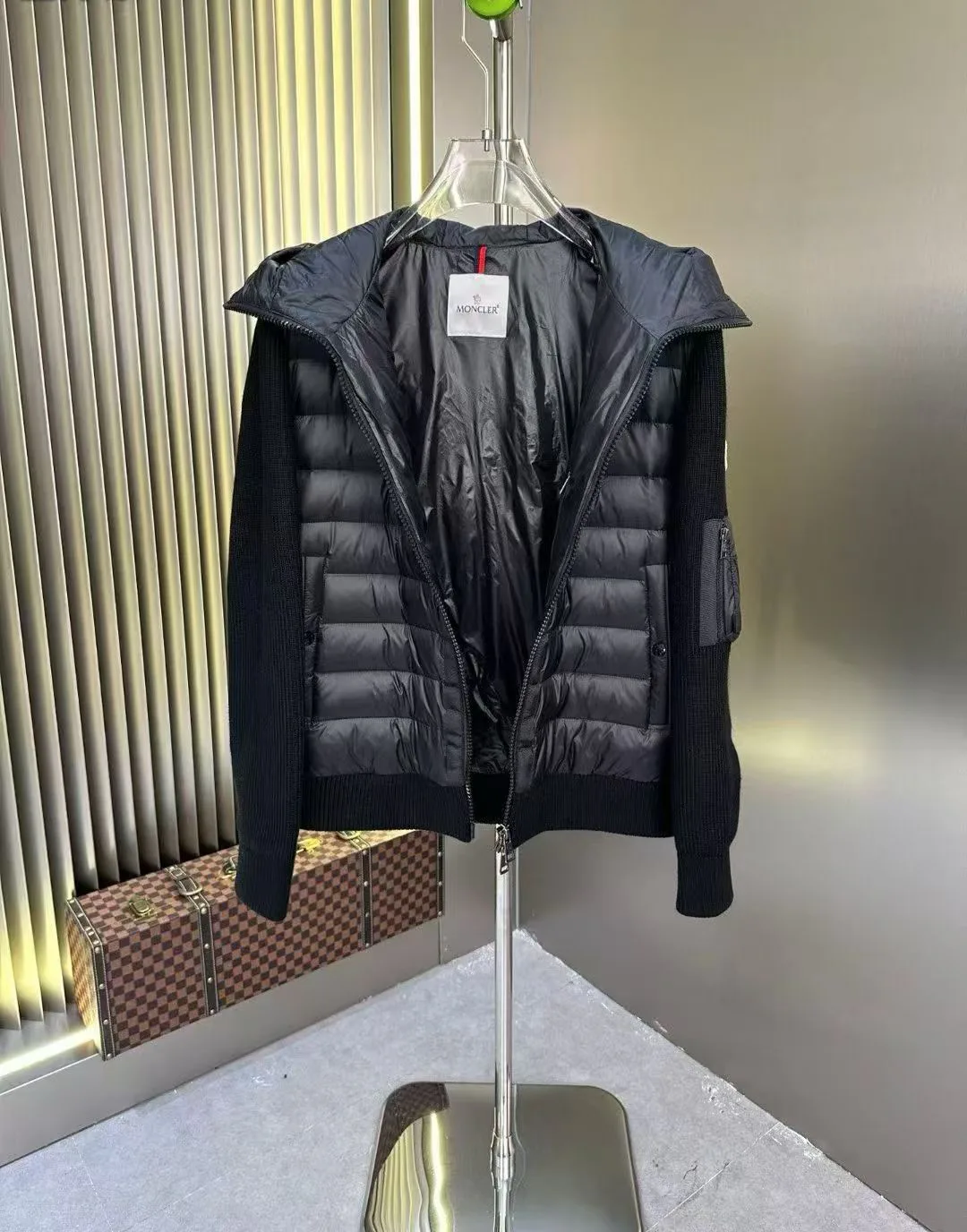 Куртки И Пуховики Женские Moncler 18131382