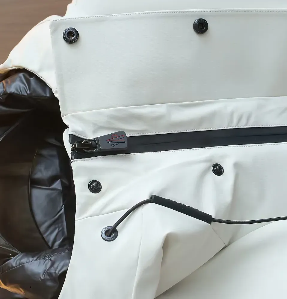 Куртки И Пуховики Мужские Moncler 384008