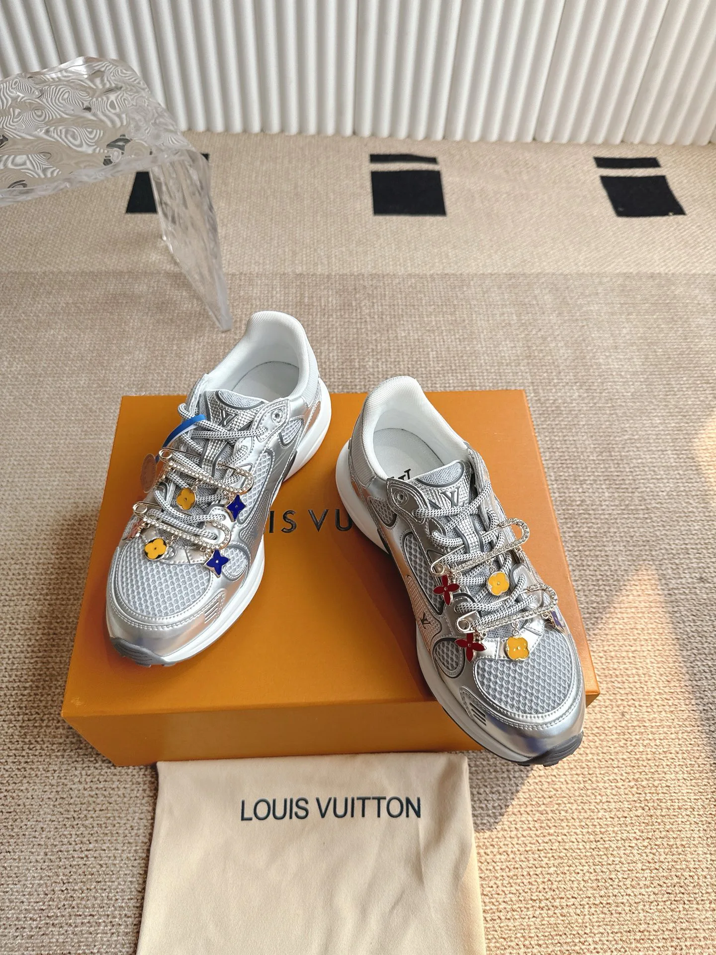 Кроссовки Женские Louis Vuitton 13351300