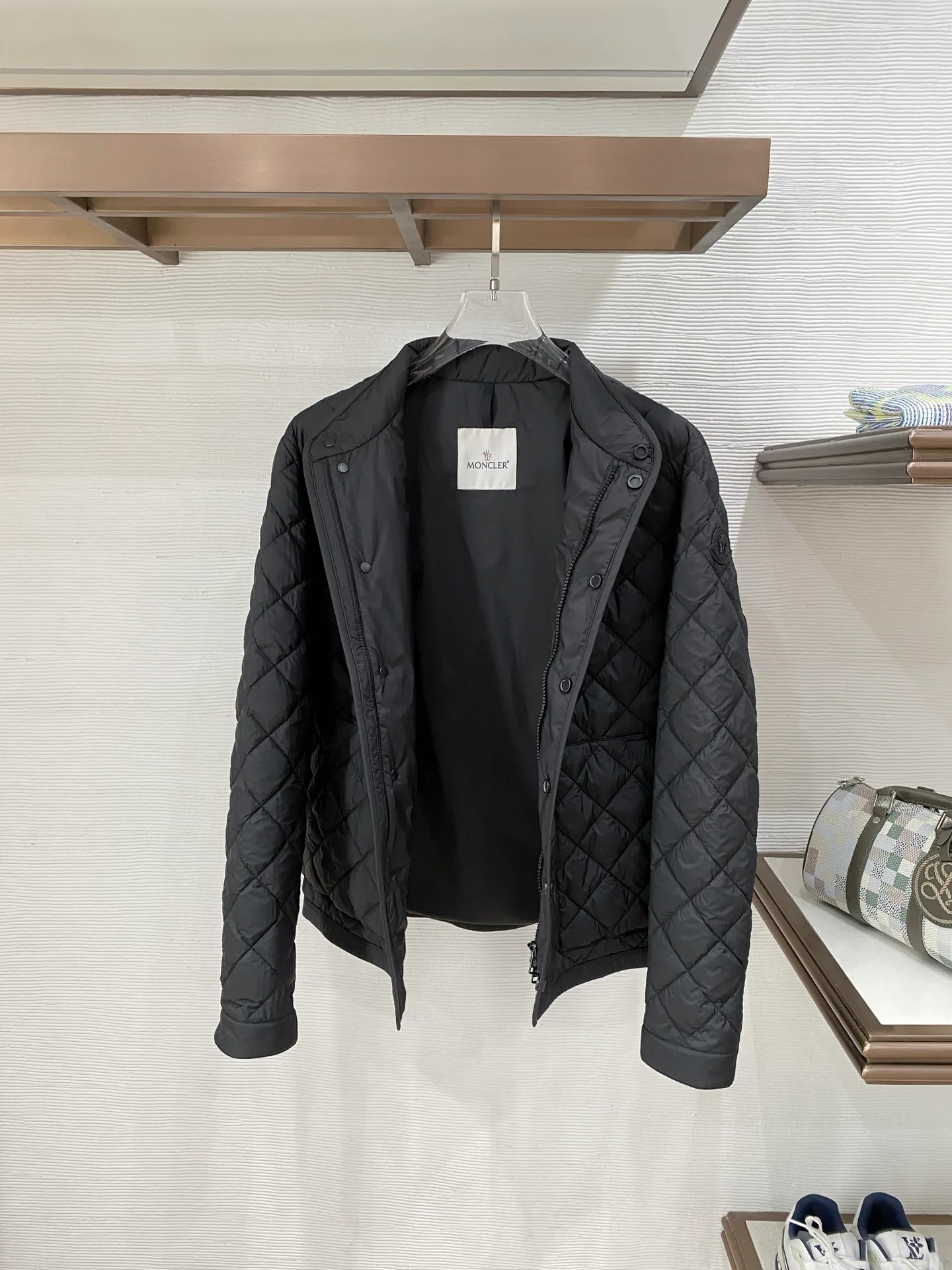 Куртки И Пуховики Мужские Moncler 1749860