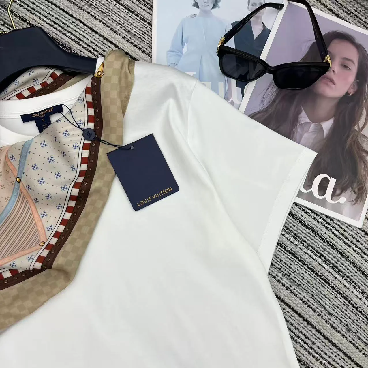 Футболки Женские Louis Vuitton 12875159