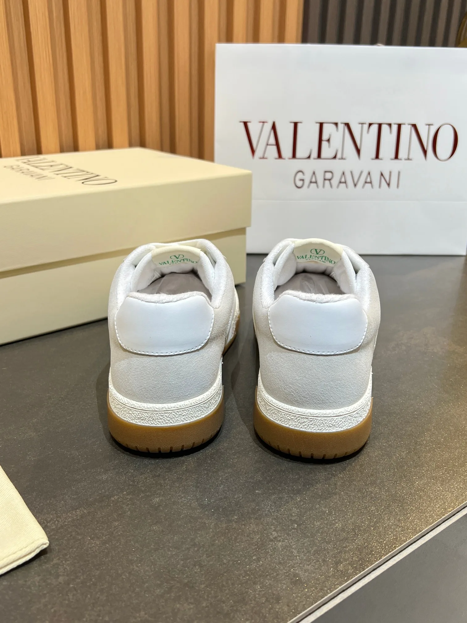 Кроссовки Женские Valentino 11679383