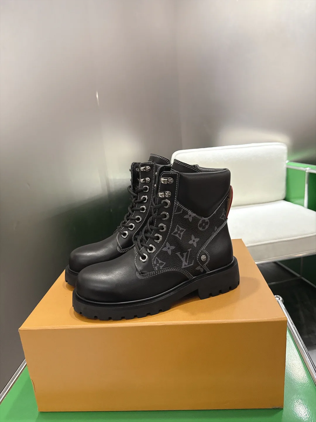 Ботинки Женские Louis Vuitton 18286123