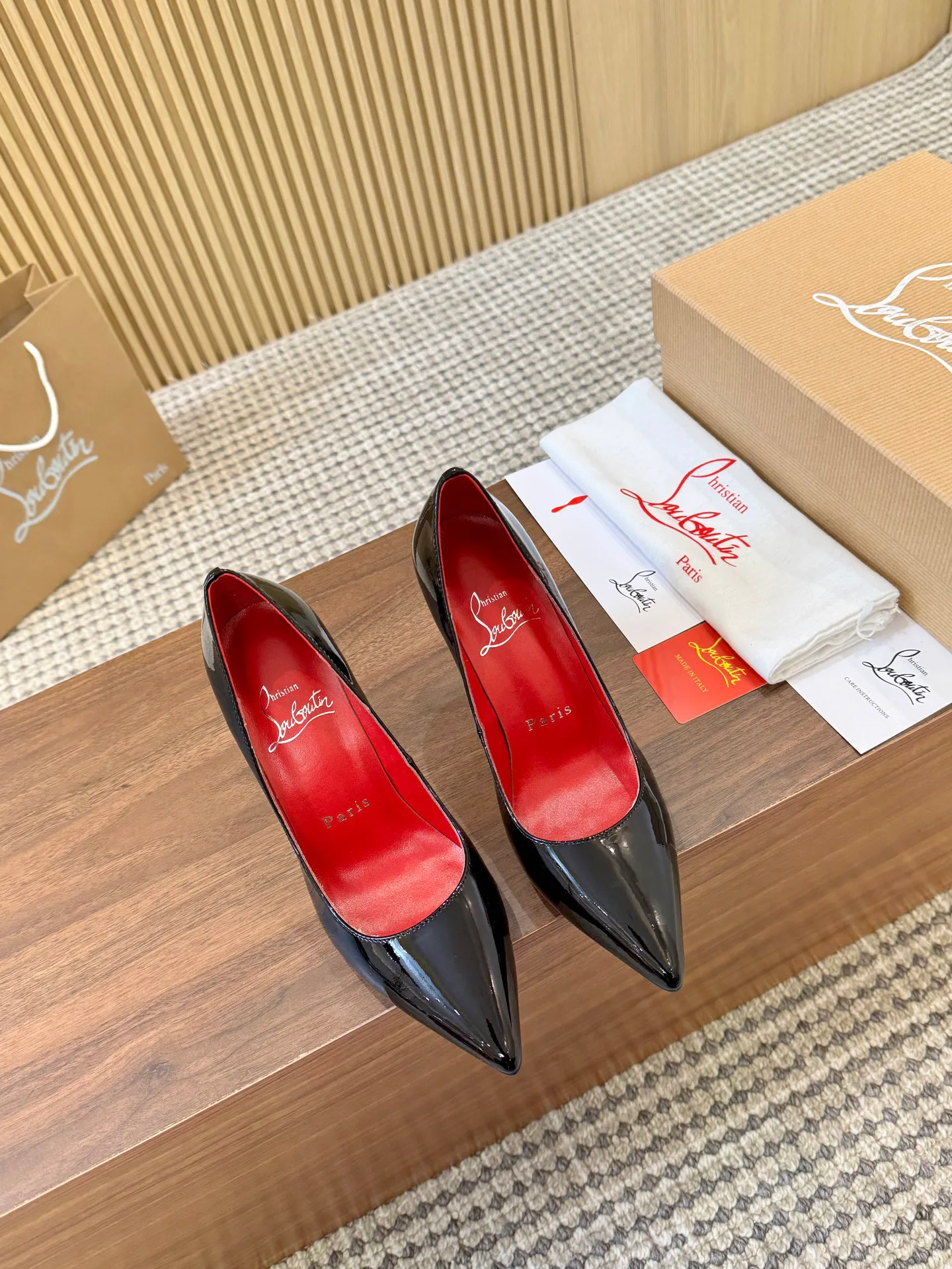 Туфли Женские Christian Louboutin 11250628