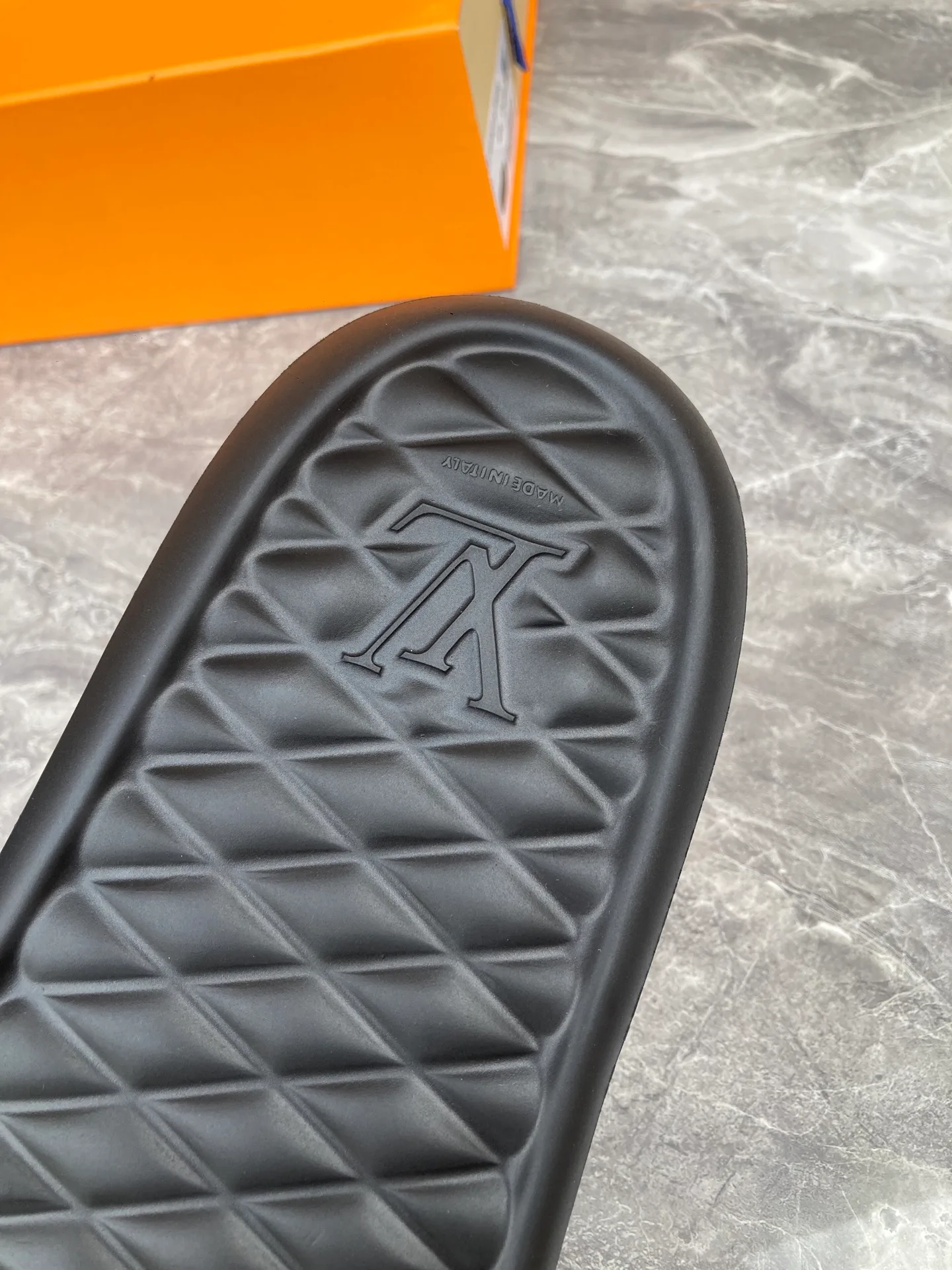 Шлепанцы Женские Louis Vuitton 5879837