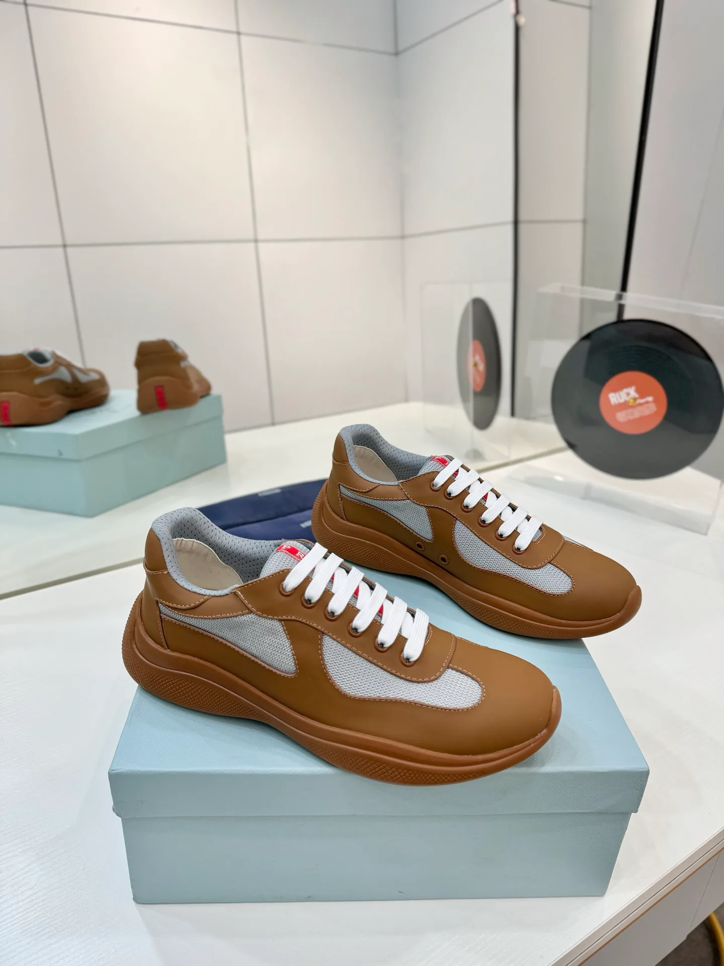 Кроссовки Женские Prada 2019178