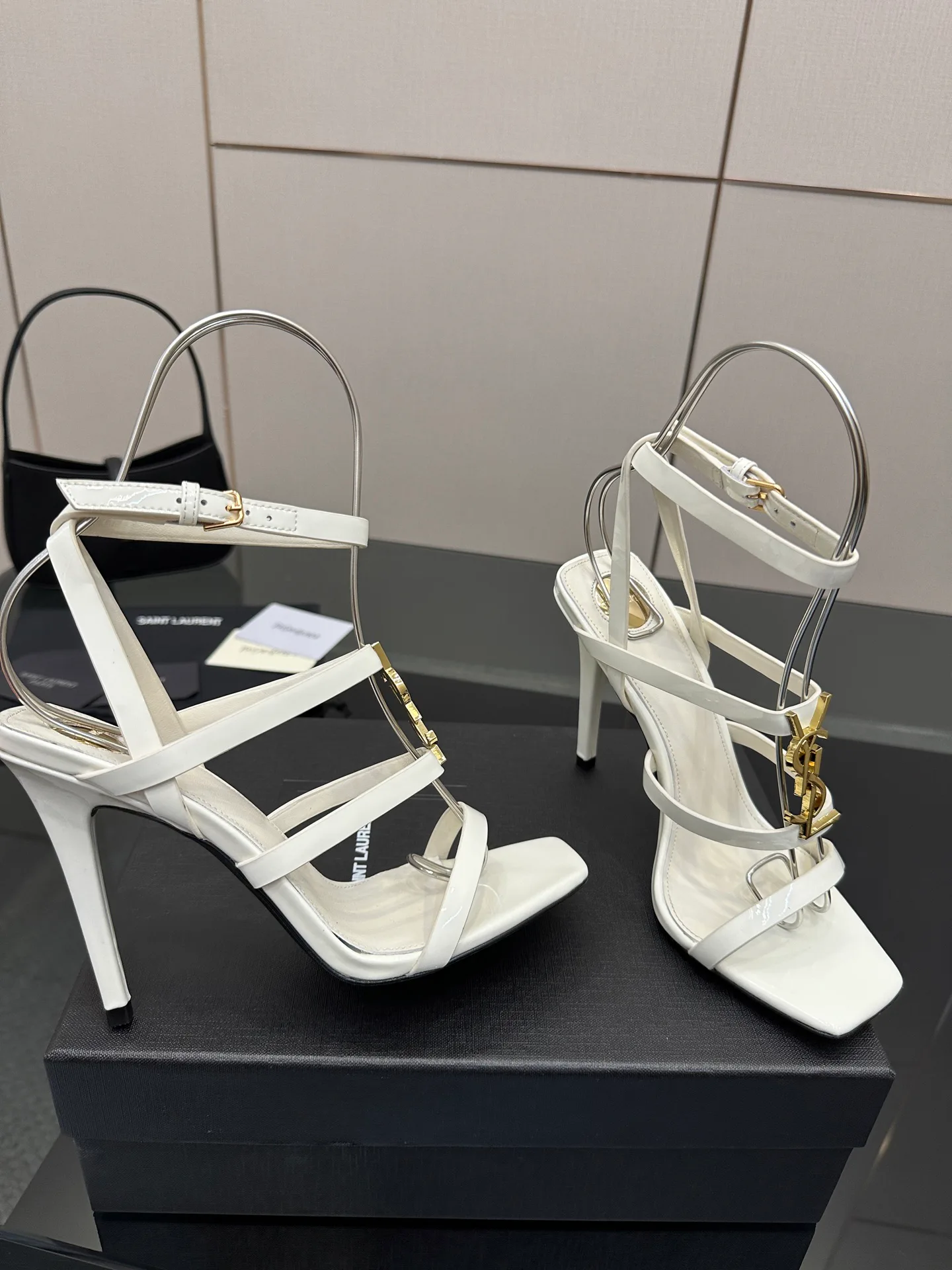 Босоножки Женские Saint Laurent 13164406